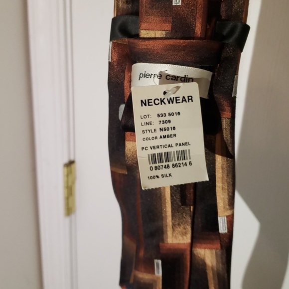 Tie - Picture 4 of 4